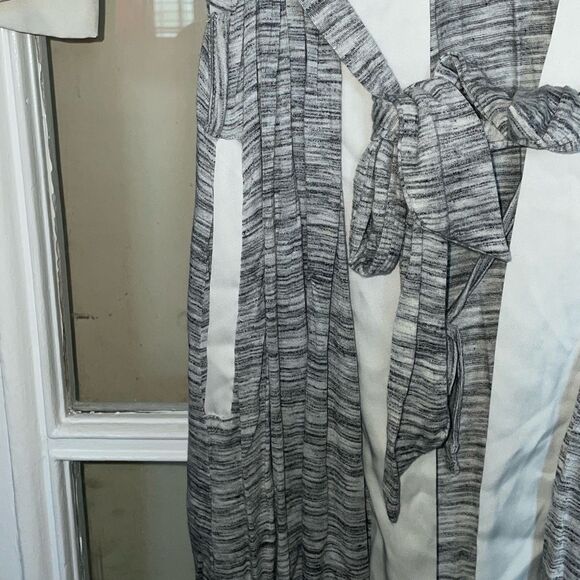 KB Kindred bravely grey white soft comfortable house robe small/medium - Picture 7 of 14